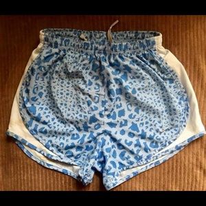 Woman’s x-small NIKE athletic shorts💎